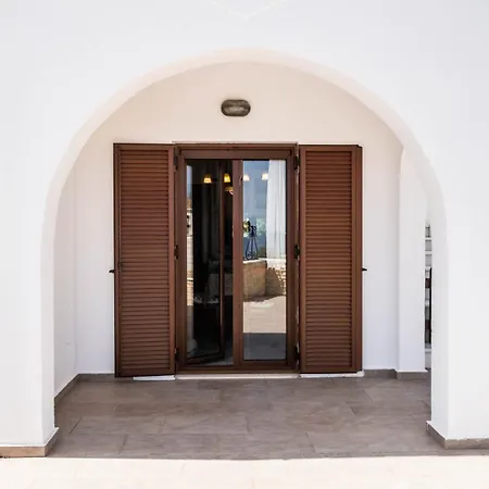 The House νάξος *