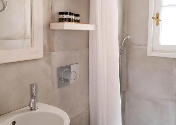 The House νάξος *